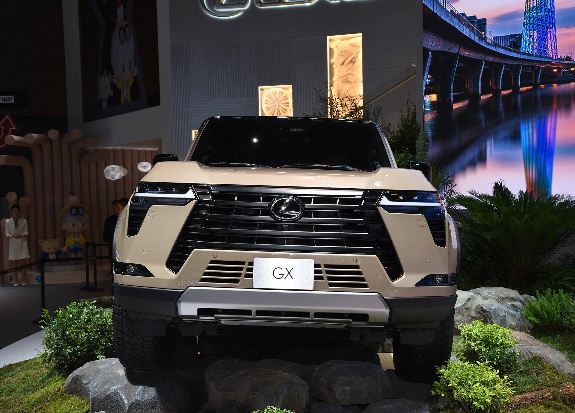 成都平行进口雷克萨斯GX加版最高降20万 欢迎前来试驾