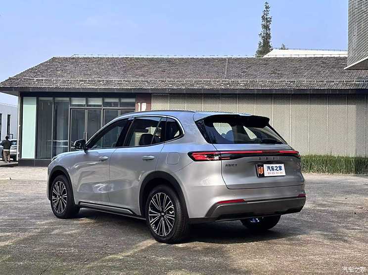 吉利银河星舰7 EM-i上市首月交付量突破