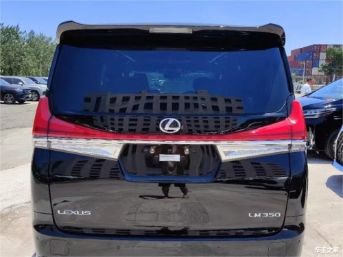 雷克萨斯LM欧版促销145万起