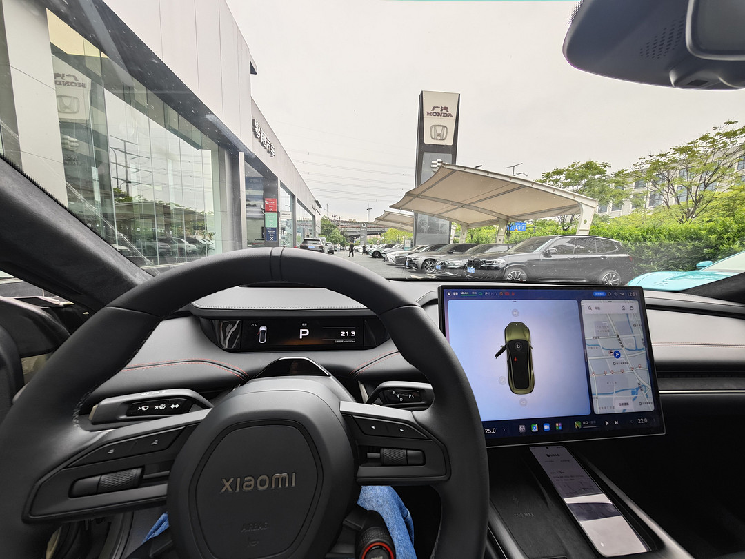 小米汽车回应试驾撞上电瓶车：没有使用弹射模式 没有超速行为