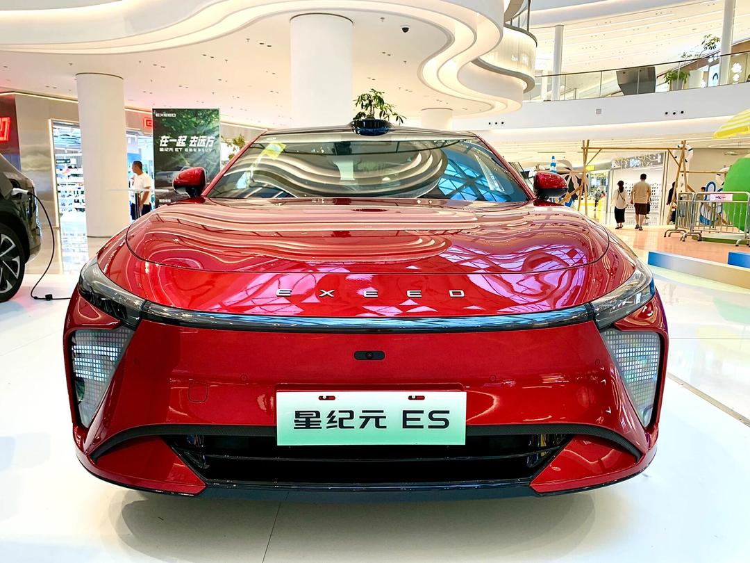 成都星纪元 ES售价19.59万起 优惠高达2.00万