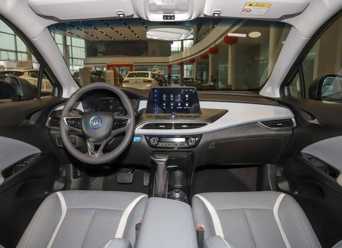 别克微蓝6新车行驶中频繁自动刹车 车主：没信心开了