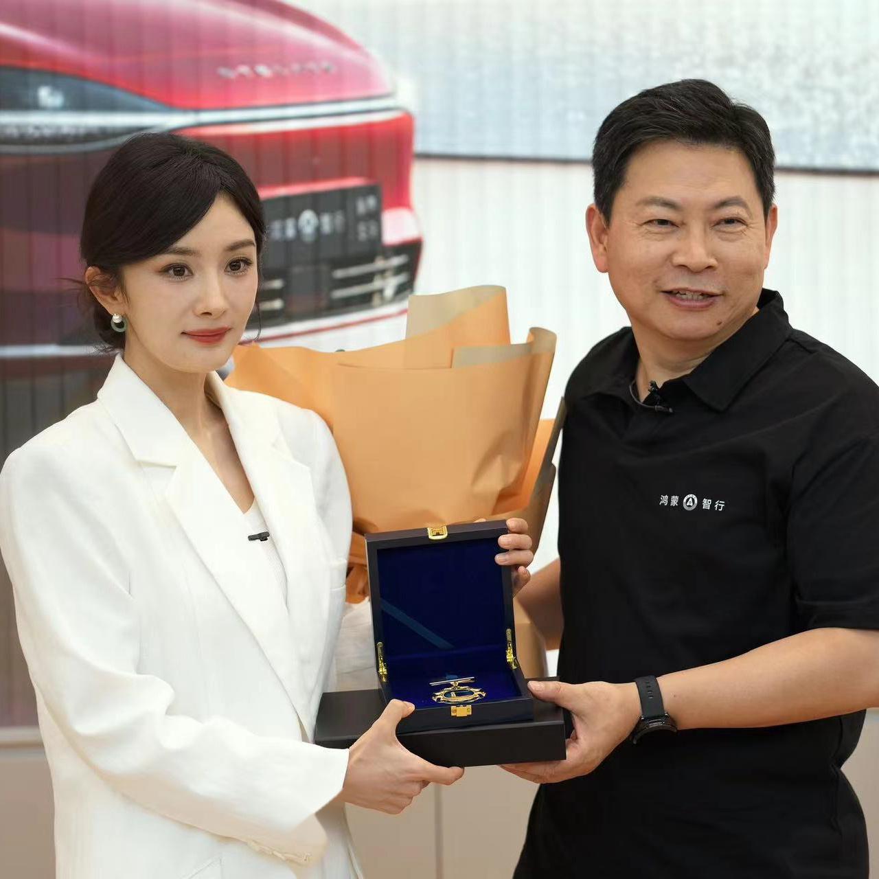 余承东喜提44万元享界S9 Ultra：开起来如丝般顺滑