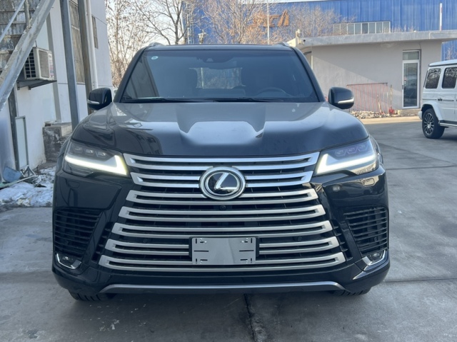 雷克萨斯LX600价格 四座高端商务座驾