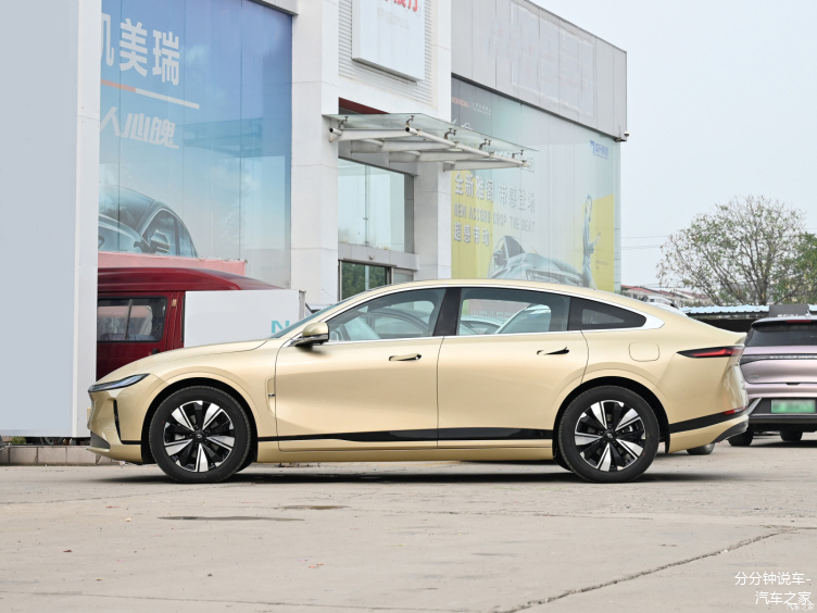 全新Z序列首款产品，搭配多种动力形式 实拍郑州日产Z9