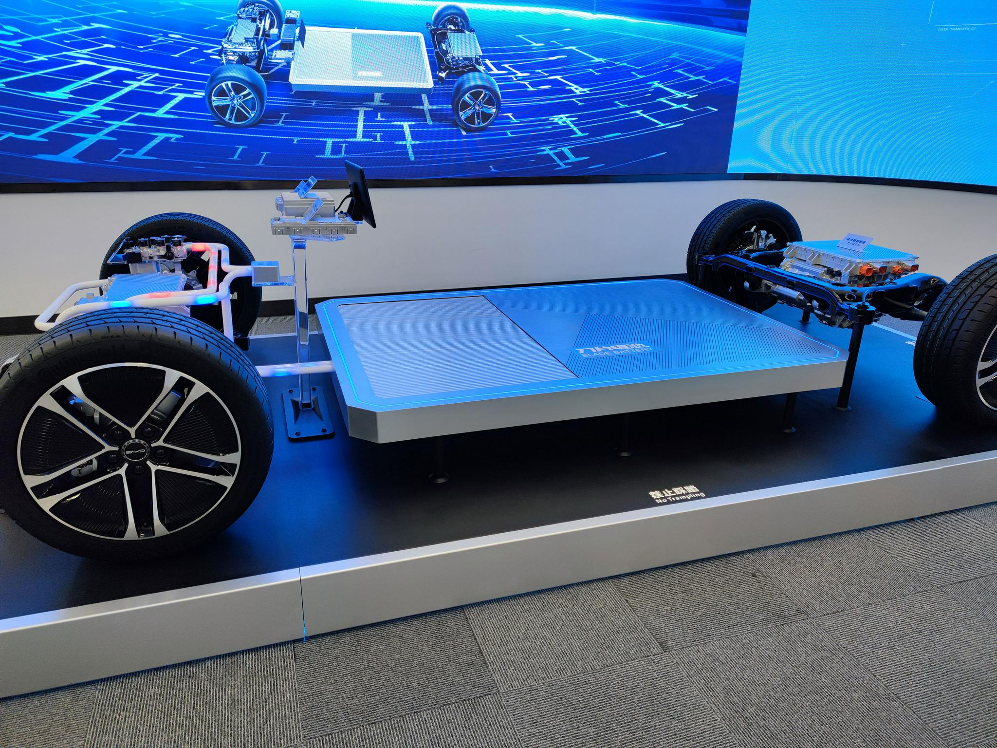 TÜV莱茵苏州汽车电子EMC实验室获德国大众和现代汽车认可