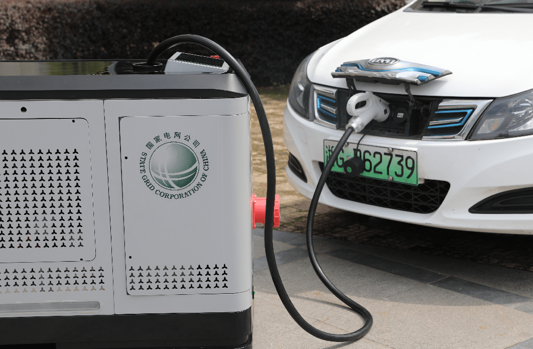 新能源汽车有了“快速充电宝”（探访）