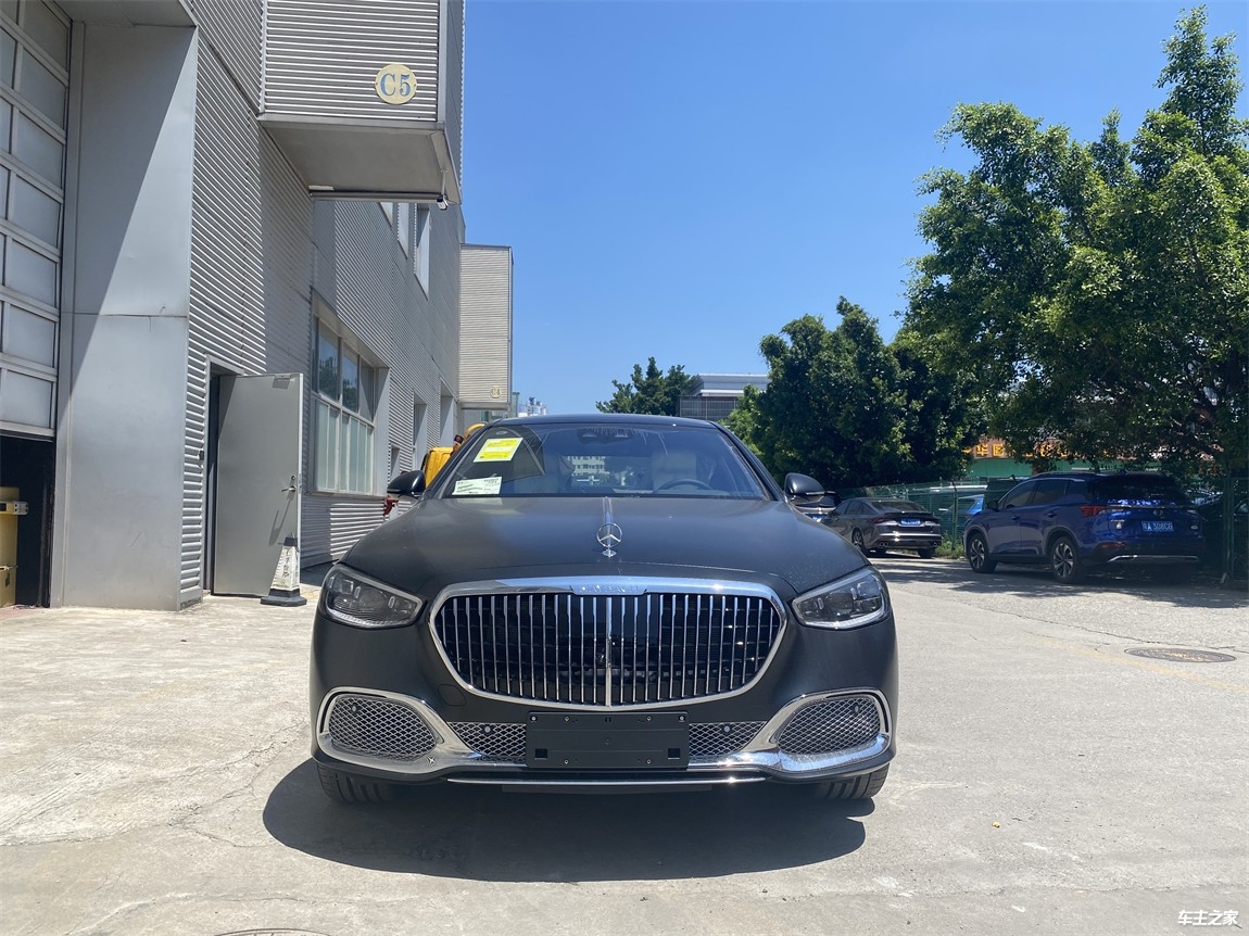 22款奔驰迈巴赫S580行情配置参数详解 展厅现车