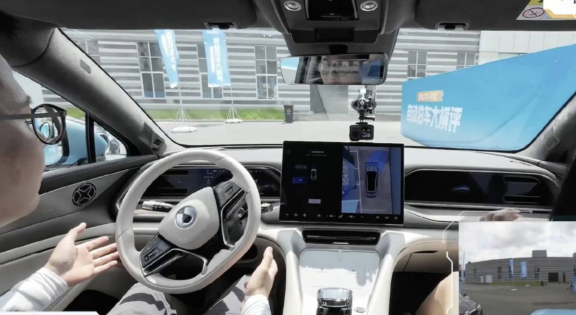 智驾/主动安全升级 腾势N7开启OTA升级1