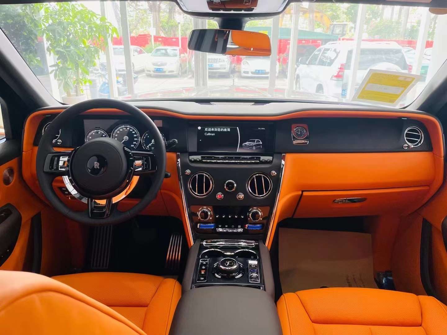 成都超霸美版最低报价64万起 欢迎上门试驾