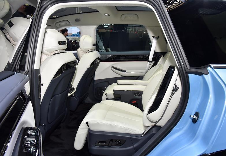 成都远航H9价格40.98万起 暂无优惠