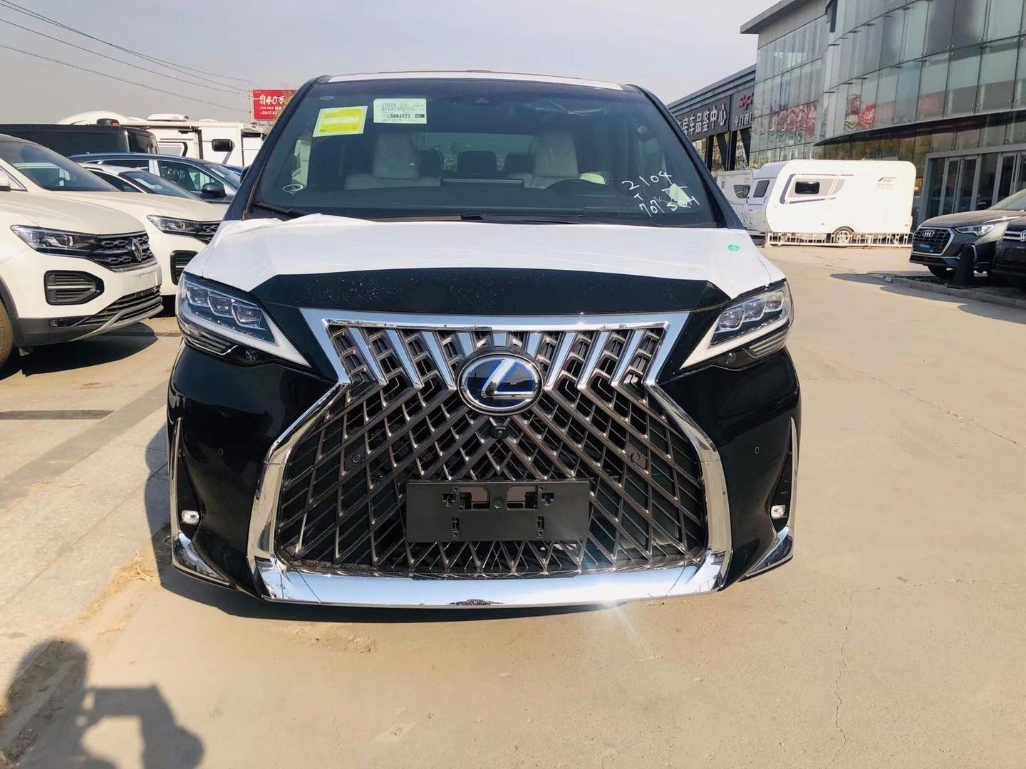 现购雷克萨斯LM亚洲版享31万优惠