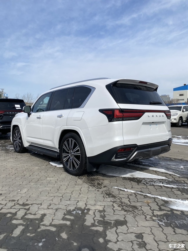 2024雷克萨斯LX美规版团购最高优惠89万 欢迎前来试驾