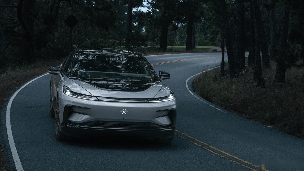 致敬科比 贾跃亭FF 91 2.0改装曼巴蛇车衣