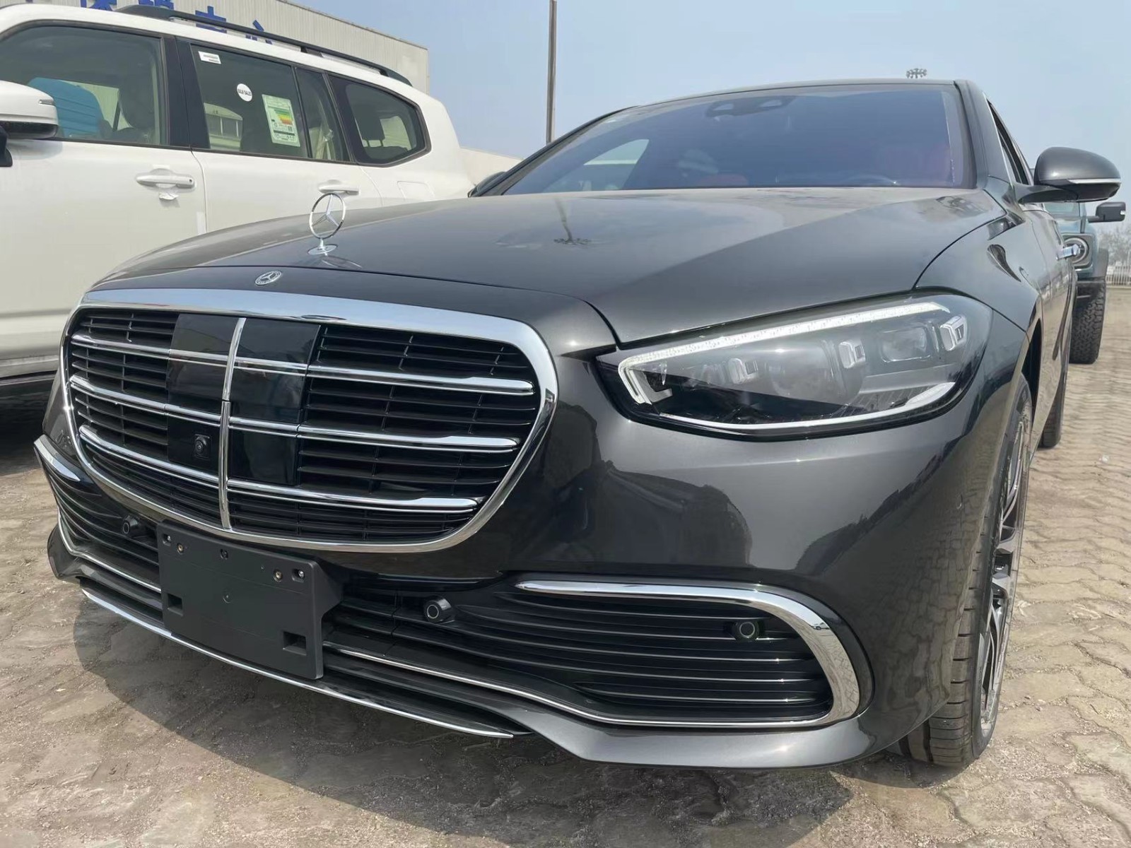 成都奔驰S级墨版降价6万 欢迎试乘试驾