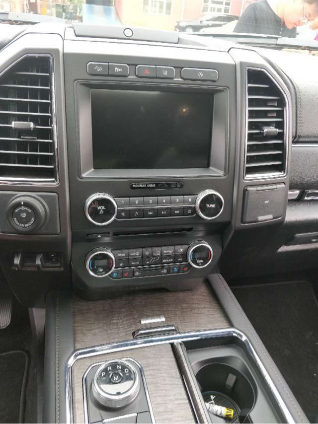 成都福特征服者墨版最高降10万 欢迎到店试驾