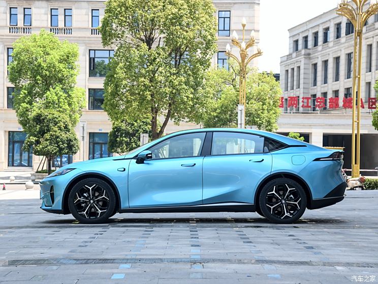 加量不加价 普及全民智驾！长安深蓝S07、L07新车上市 15万就能用智驾