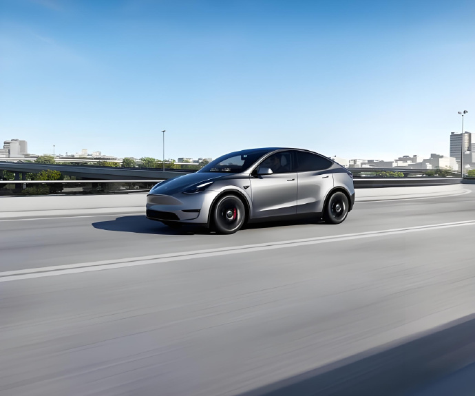 曝特斯拉FSD又乱开：错认车道险些迎面撞上雪佛兰皮卡