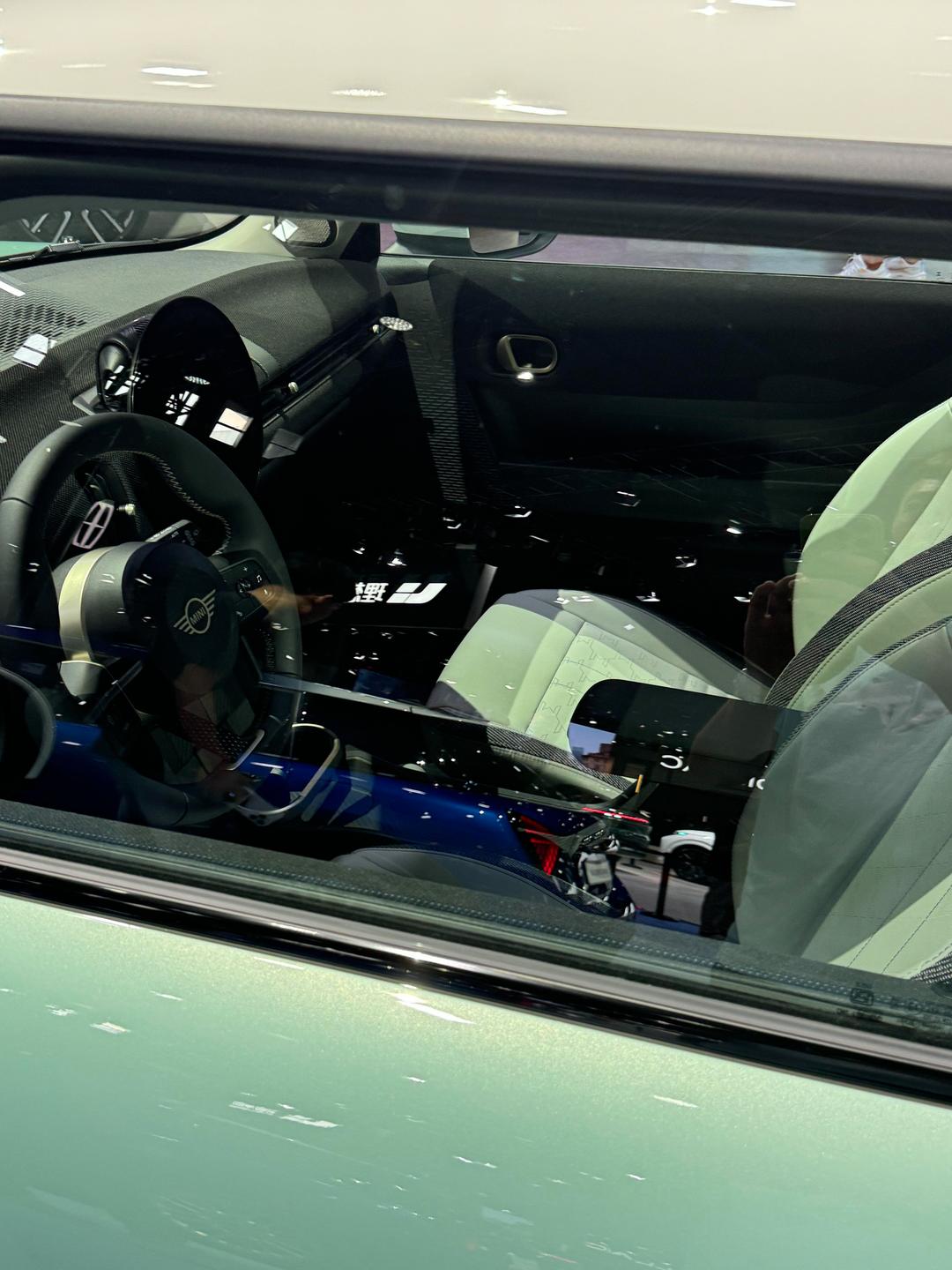 成都奔驰S级加版最新报价129万起 欢迎试乘试驾