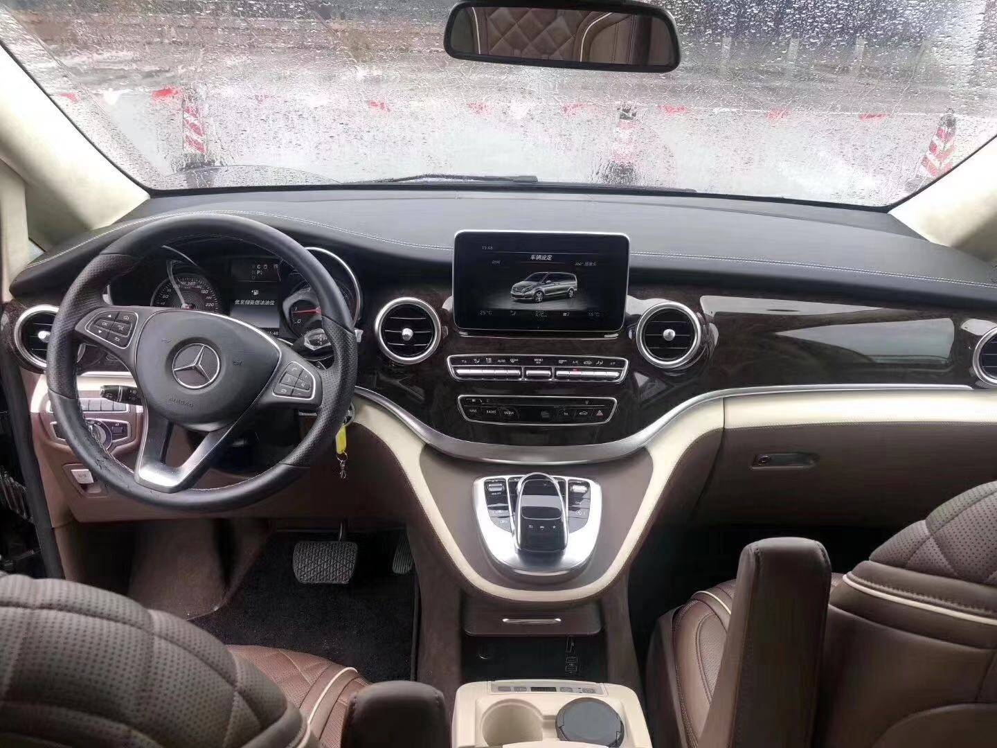 奔驰威霆商务车新款让利促销中 直降4万