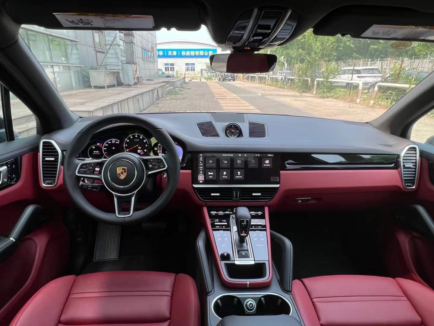 四川腾达东远名车奔驰GLE美版价格优惠6万 欢迎到店试驾