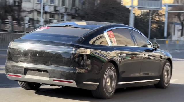 尊界S800首搭华为车语系统2.0！迄今最强大的智能交互车语大灯