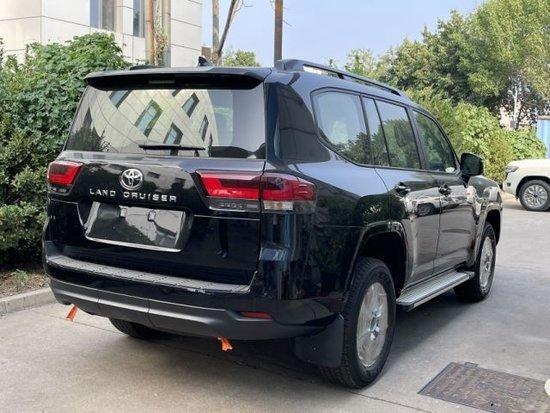 2024酷路泽70系列中东版目前售价60万起 欢迎上门试驾