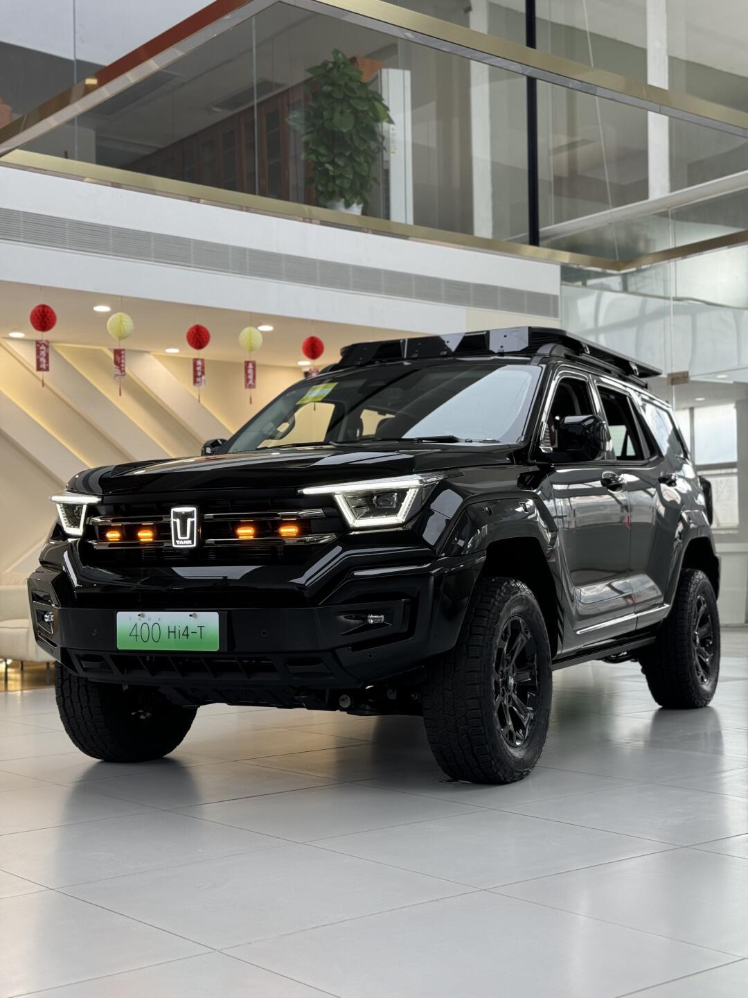 坦克400燃油版上市 售24.98万元起 2.0T汽油发动机 涉水深度800mm