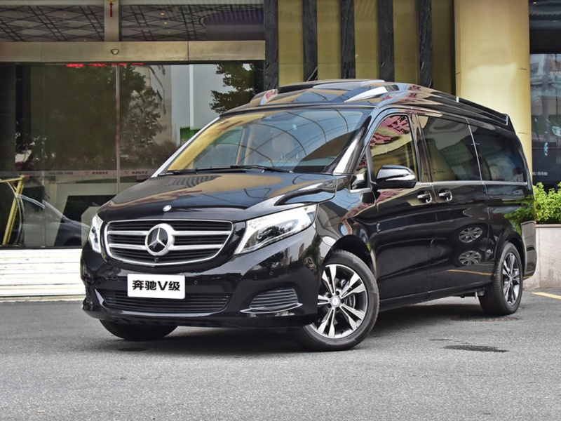 成都奔驰V级价格最低51万起 欢迎上门试驾