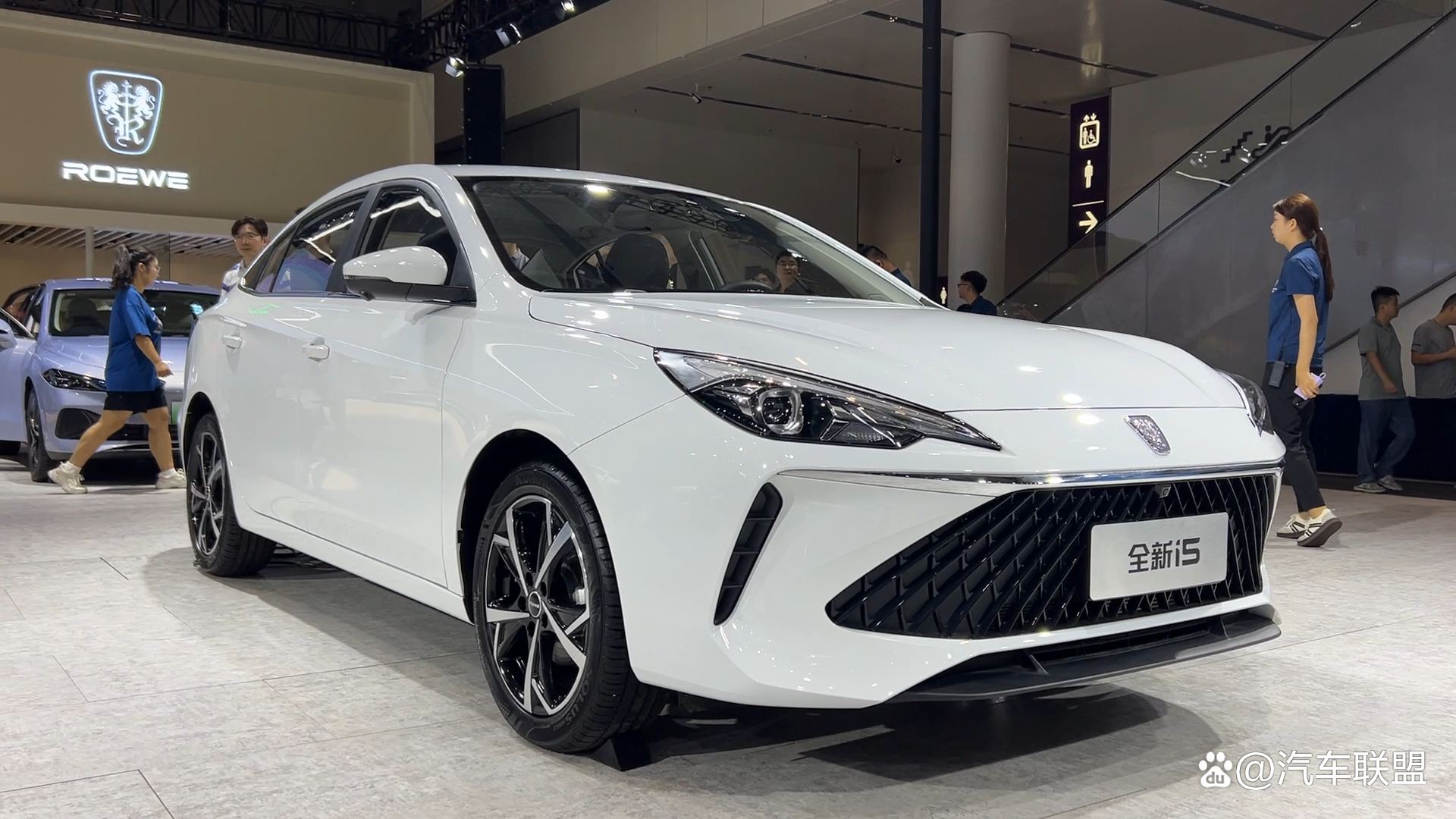 成都东风小康D72降价0.50万 最低仅售4.99万