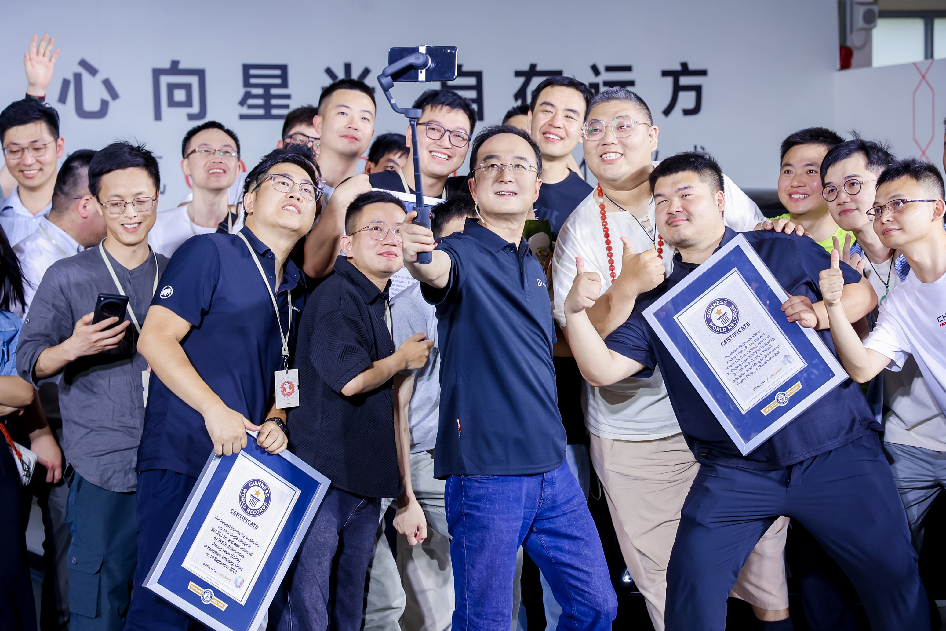 敢与轿车同价不 极氪又一款纯电猎装：全新007GT实车曝光