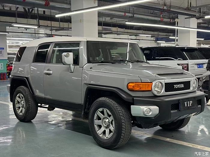 现购FJ酷路泽中东版让利直降17万