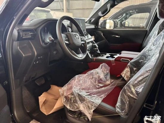 平行进口丰田兰德酷路泽美规版目前售价150万起 售四川