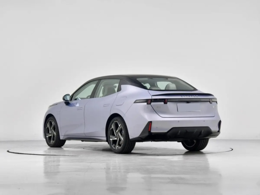 高阶智驾+雷神EM-P超级电混系统 吉利银河星耀8发布