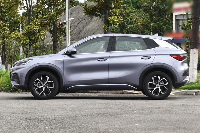 比亚迪元PLUS智驾版将于3月5日上市 智能化全面升级 加入车载冰箱