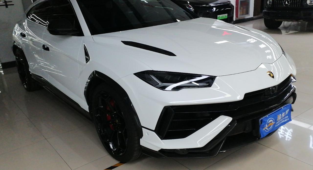 成都兰博基尼Urus让利促销中 限时优惠高达5.4万元