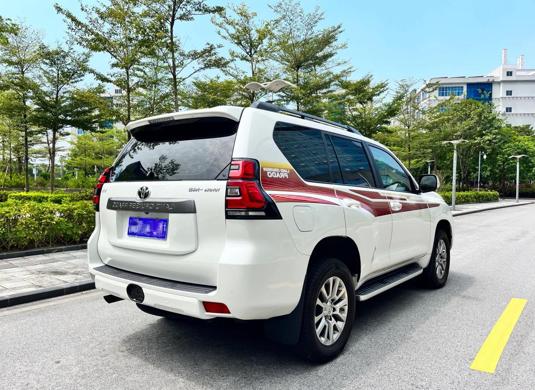 成都远卓名车普拉多欧版让利促销中 购车让利21万元