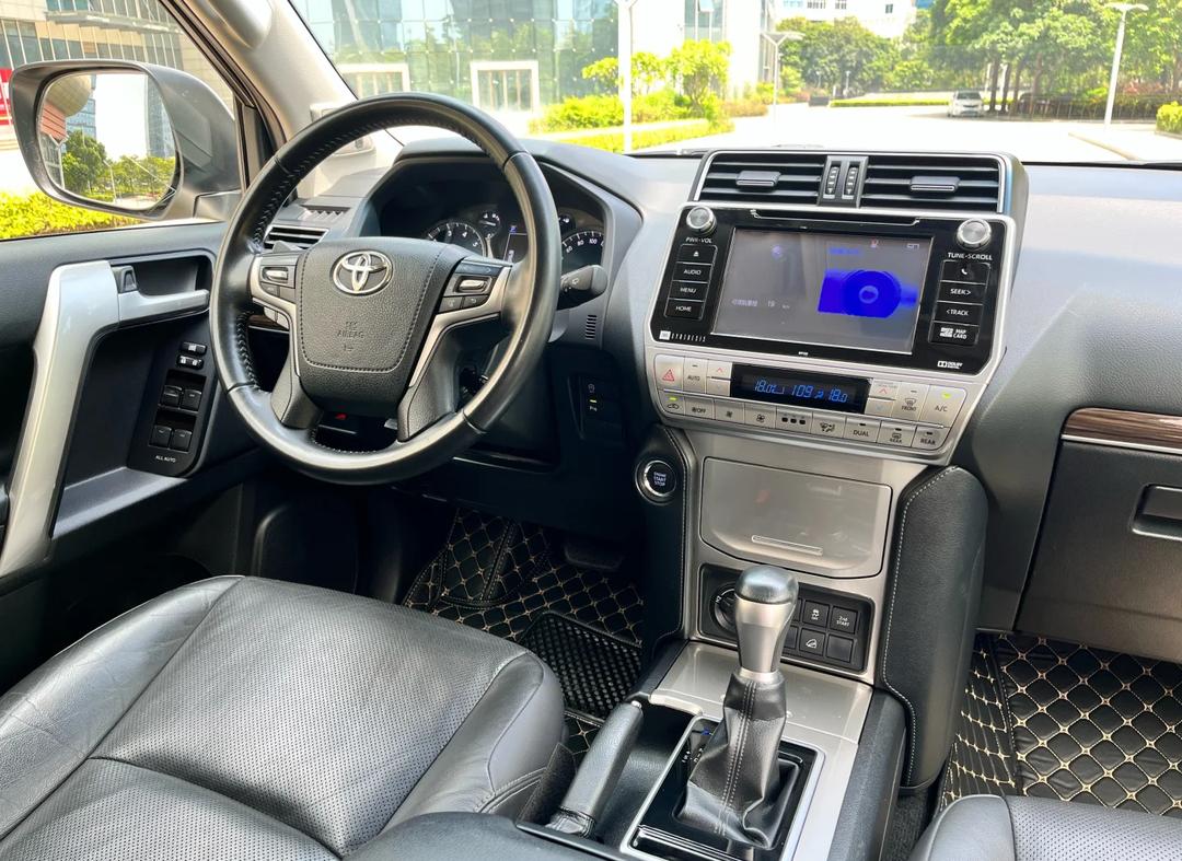 成都远卓名车普拉多欧版让利促销中 购车让利21万元