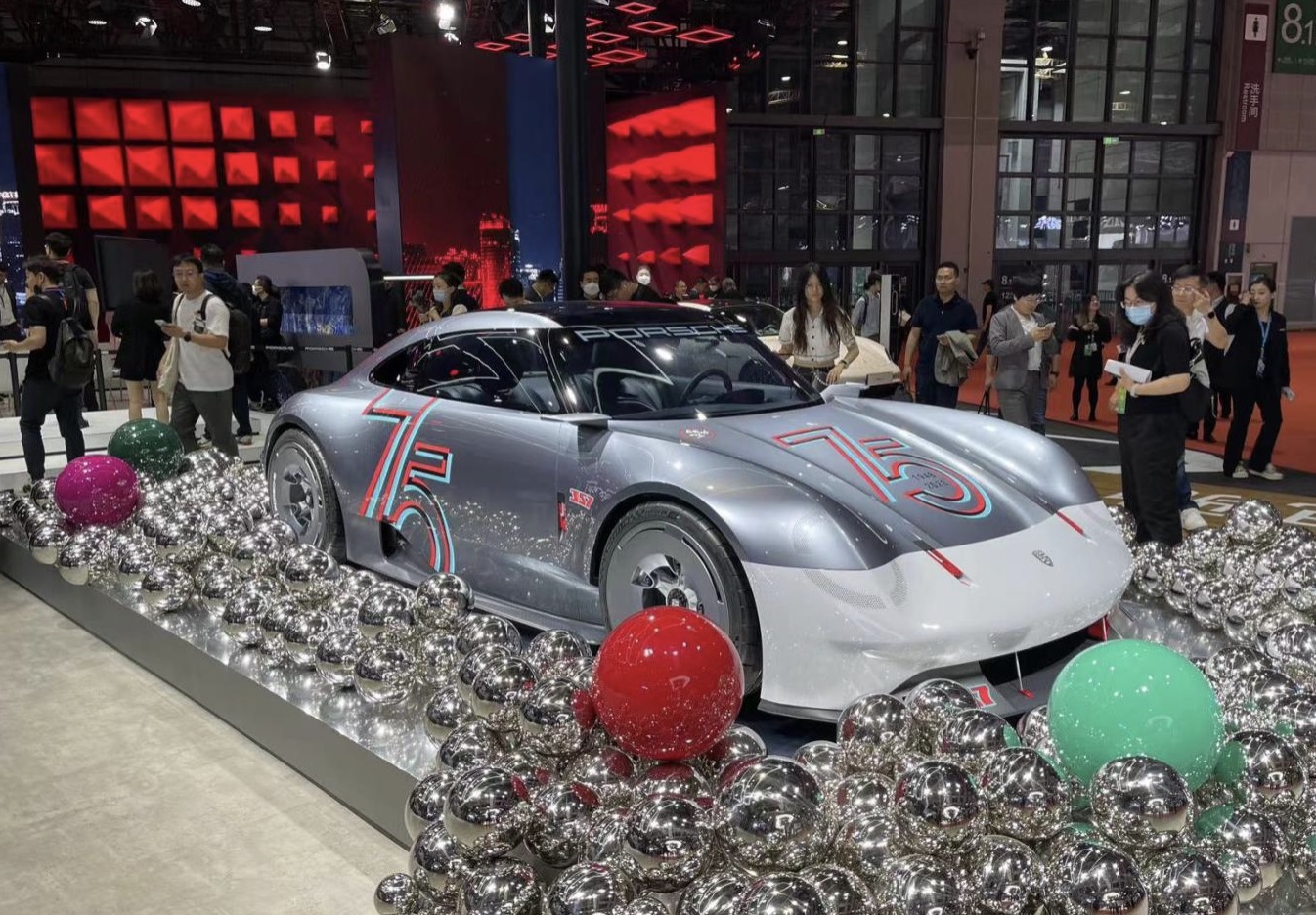 成都Cayenne价格94.80万起 暂无优惠