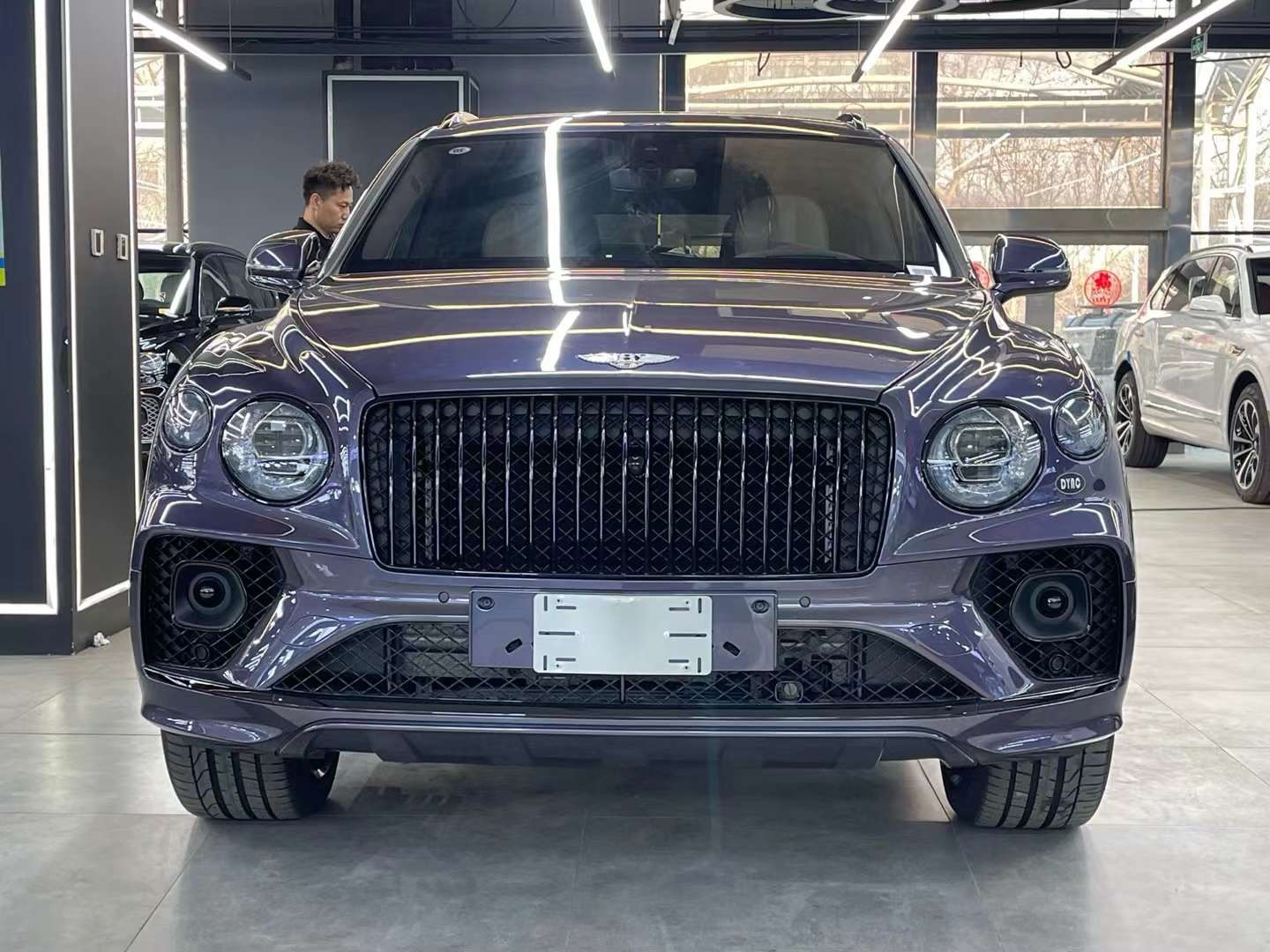 平行进口宾利添越欧版价格最低258万起售 欢迎前来试驾