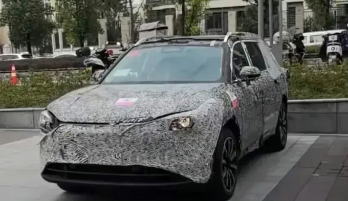 问界M8预售12小时小订突破2.8万台 预售36.8万起 续航1526km