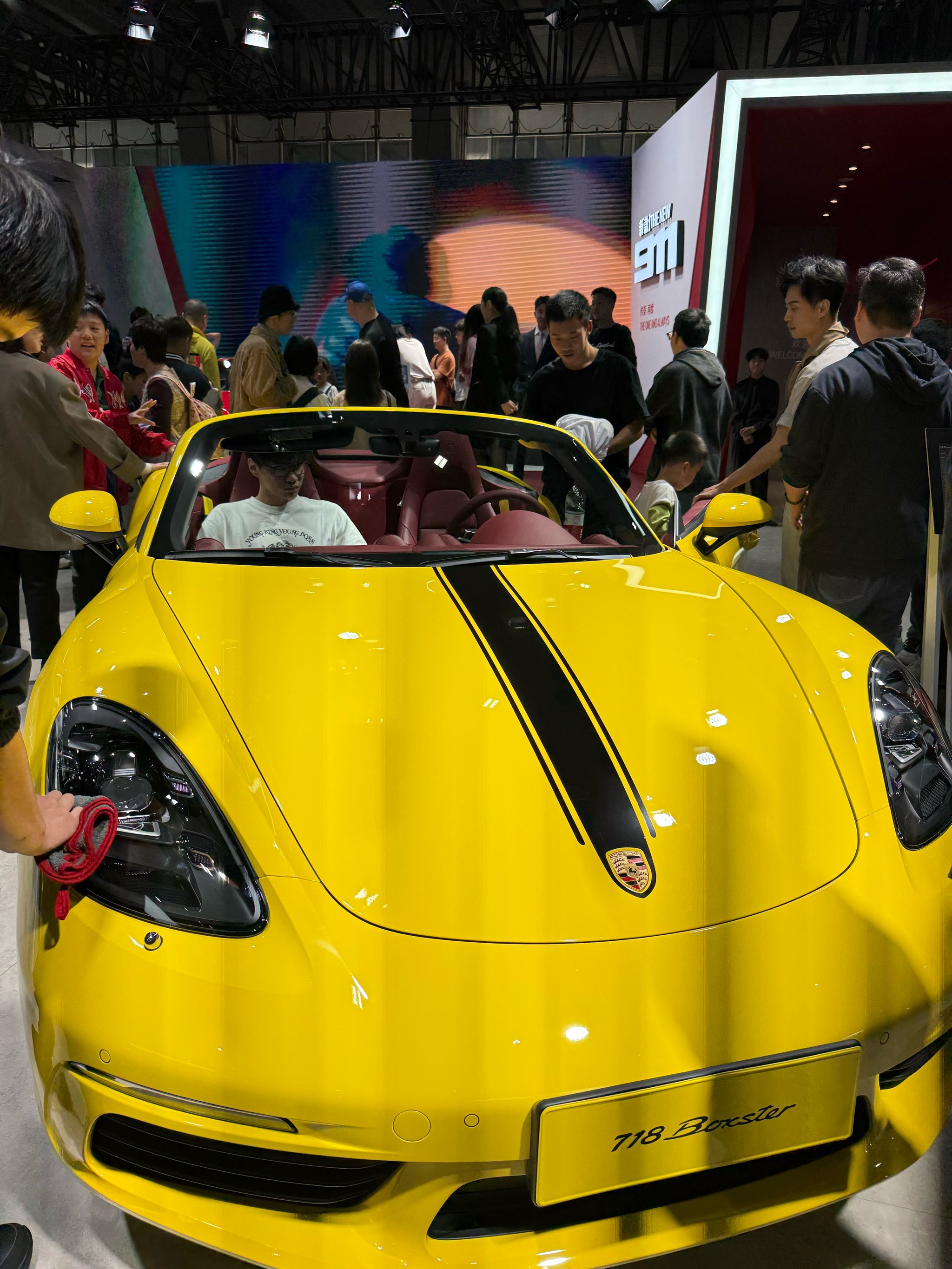 最高加价12万！多地二手车商上架小米SU7 Ultra现车