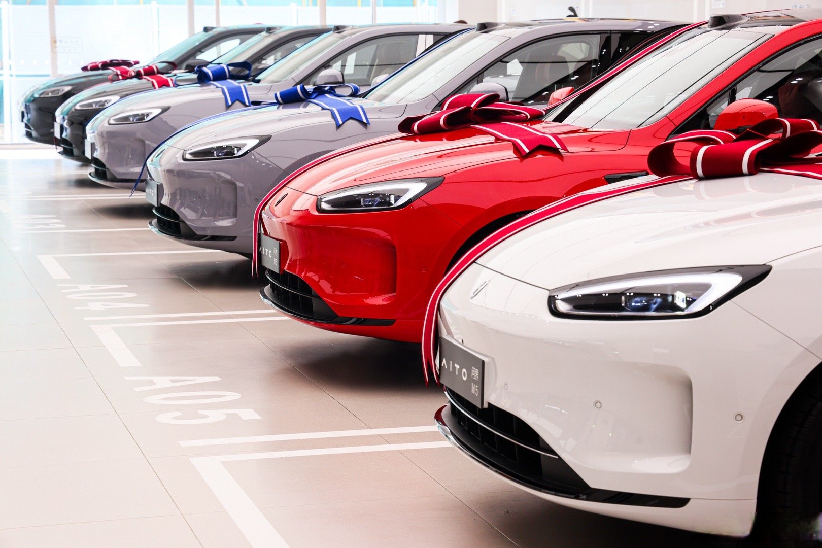 华为粉丝36小时推荐订车305台：余承东亲临直播间在线感谢