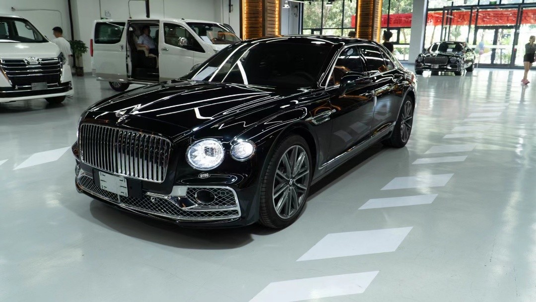 宾利飞驰最低报价300万起 欢迎试乘试驾