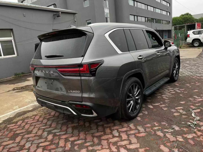 2023雷克萨斯LX欧规版团购钜惠10万 售四川