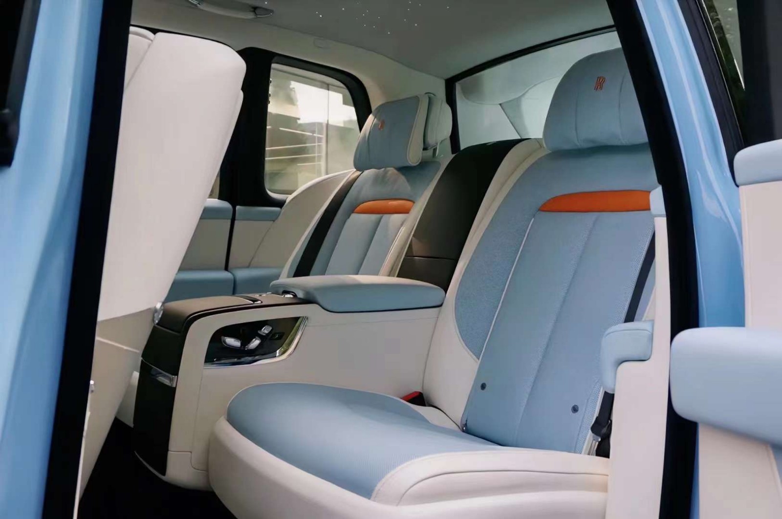 库里南价格最高优惠150万 欢迎到店试驾