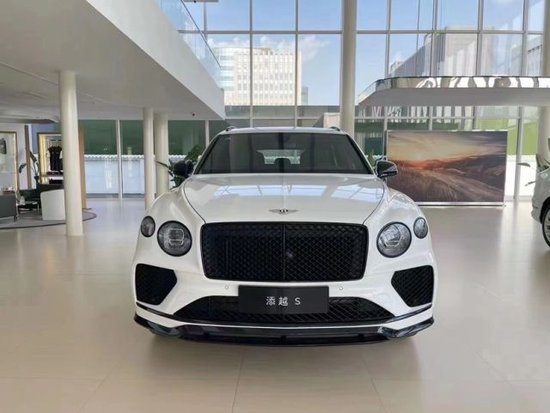 2024款宾利添越3.0油混白红四座现车价格 售全国