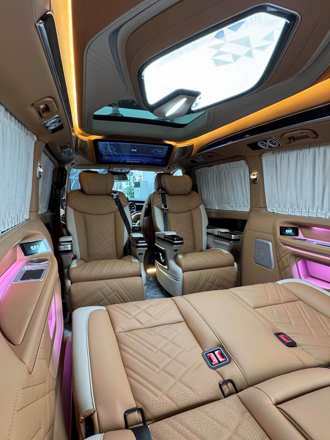 新款9速奔驰V260实拍，豪华游艇级内饰，商务接待太有面子了