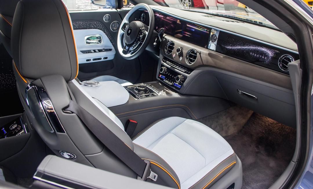 成都闪灵价格最低575万起售 欢迎前来试驾