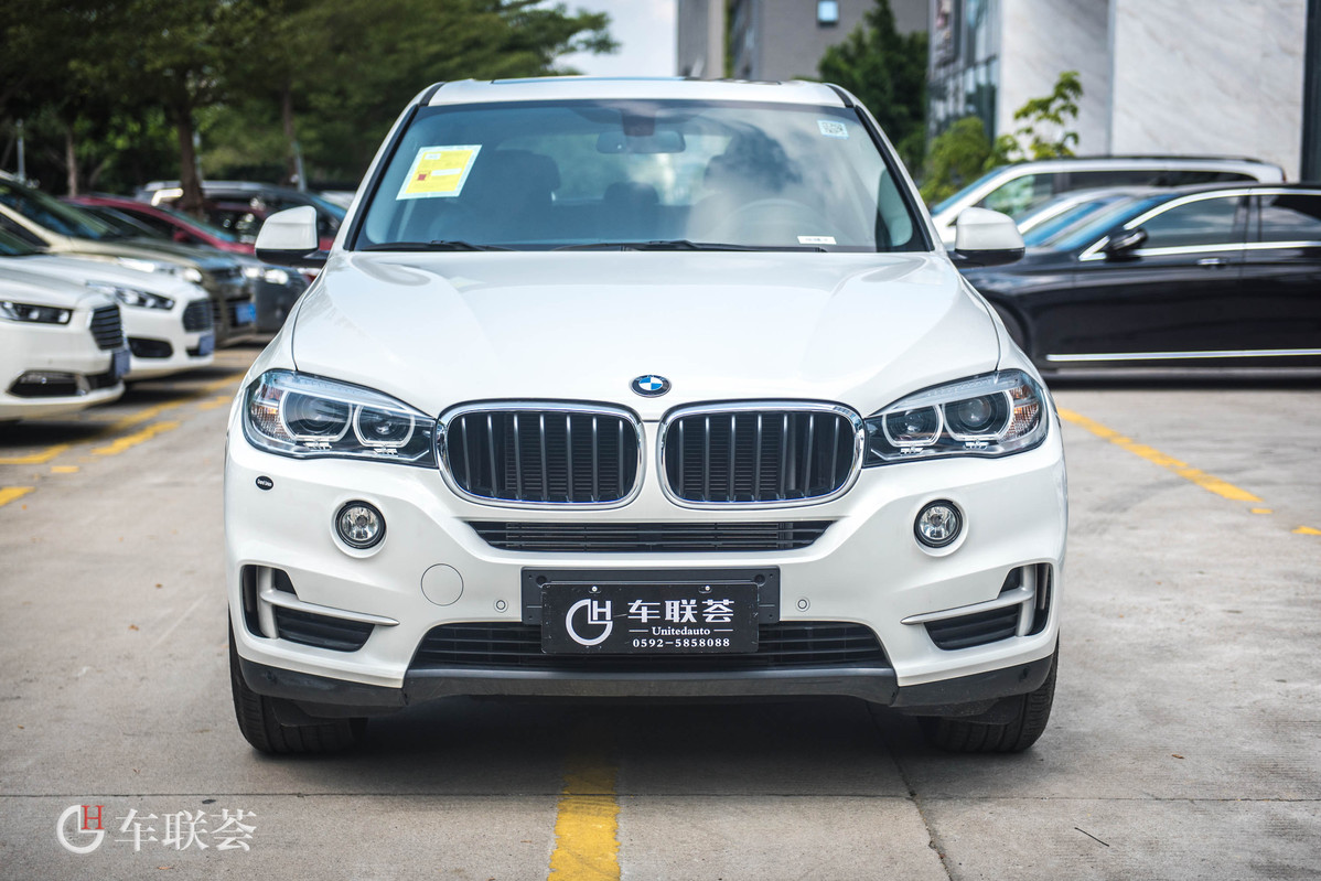 成都远卓名车宝马X7平行进口降价18.8万 仅99万可入手